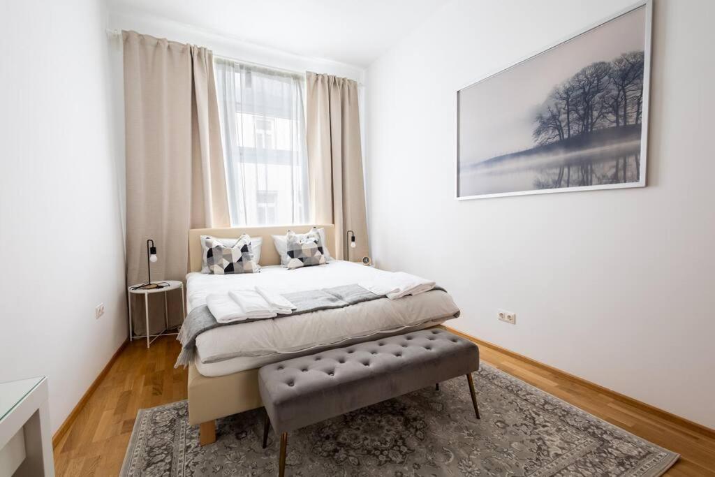 Orestaliving - Danube Canal Wina Bagian luar foto